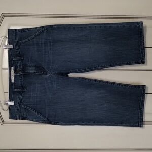 Old Navy women's size 10 blue  denim capri mid rise flap pockets